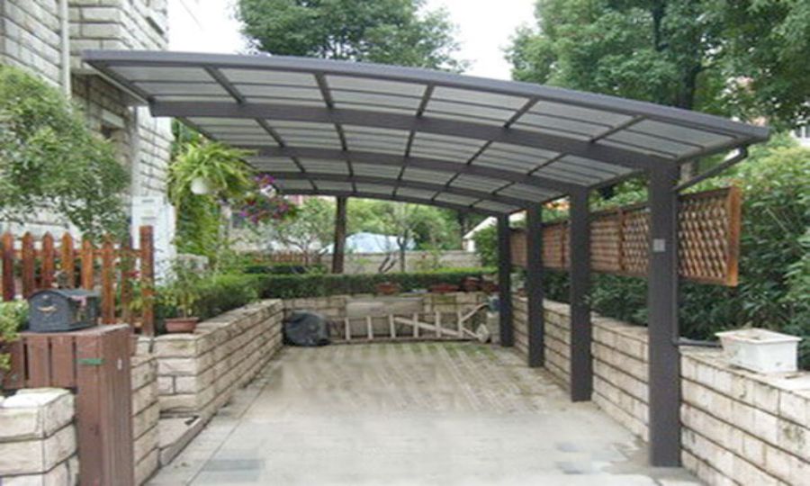 Mái vòm cong trong thiết kế quanh cảnh sân vườn biệt thự